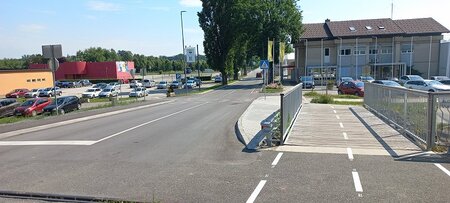 Fotografije urejene kolesarske poti (Mladinska ulica, Ulica Cesta na stadion) 2